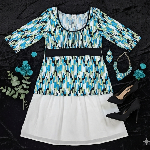 Top - Picture 1 of 15